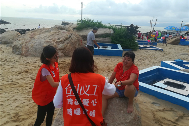 廣東省各地紛紛組織“不留白色污染”環保活動慶“七一”